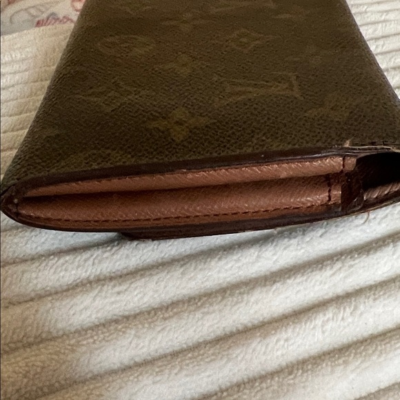 Louis Vuitton Dark Brown Monogram Clutch - Picture 3 of 5